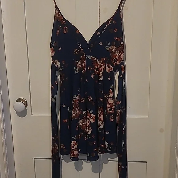 Windsor Navy Floral Dress - Picture 4 of 6
